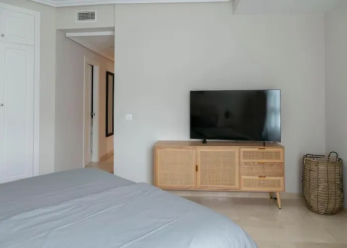 First Line Beautiful And Bright Apartament Marbella
